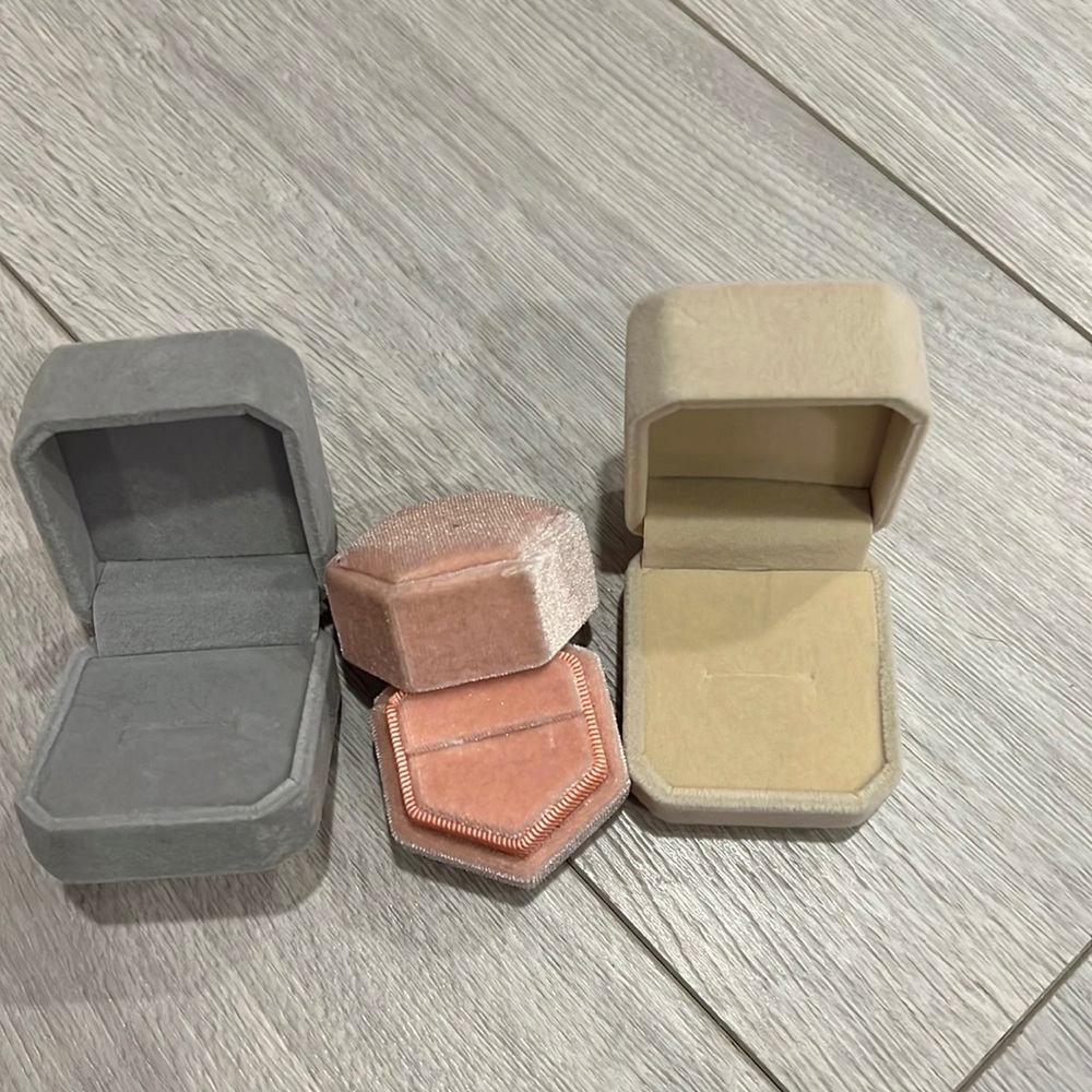 Ring boxes